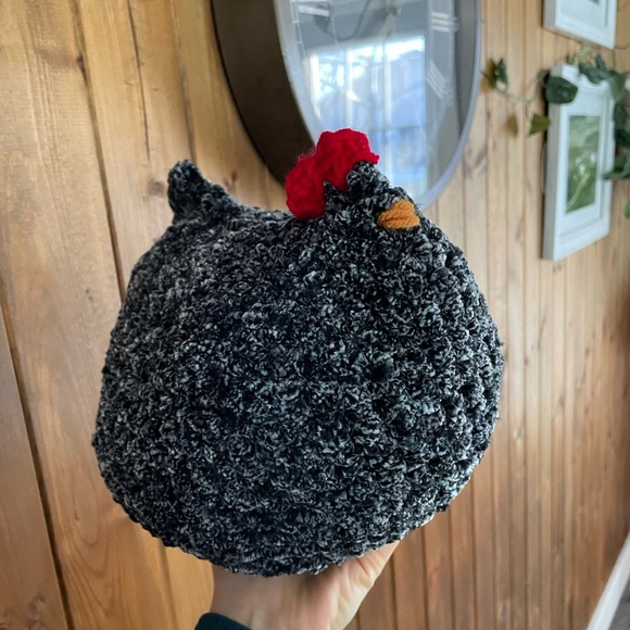 Black chicken plush toy handmade crochet chicken stuffed animal rooster decor - Picture 3 of 4